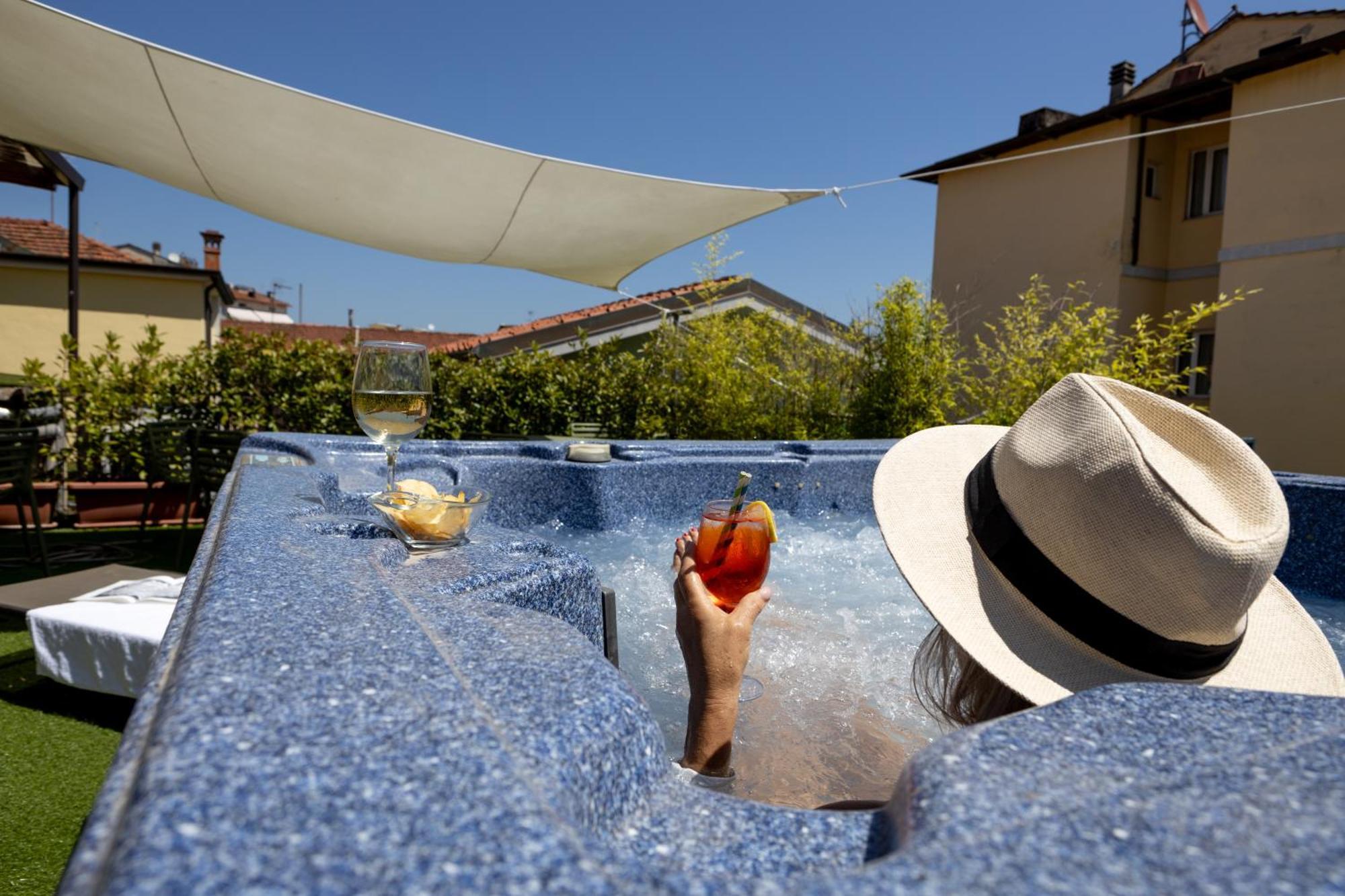 Hotel Bernardino Lucca Exteriér fotografie
